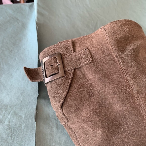 The Flexx brown/taupe suede scrunch bootie - Picture 9 of 9